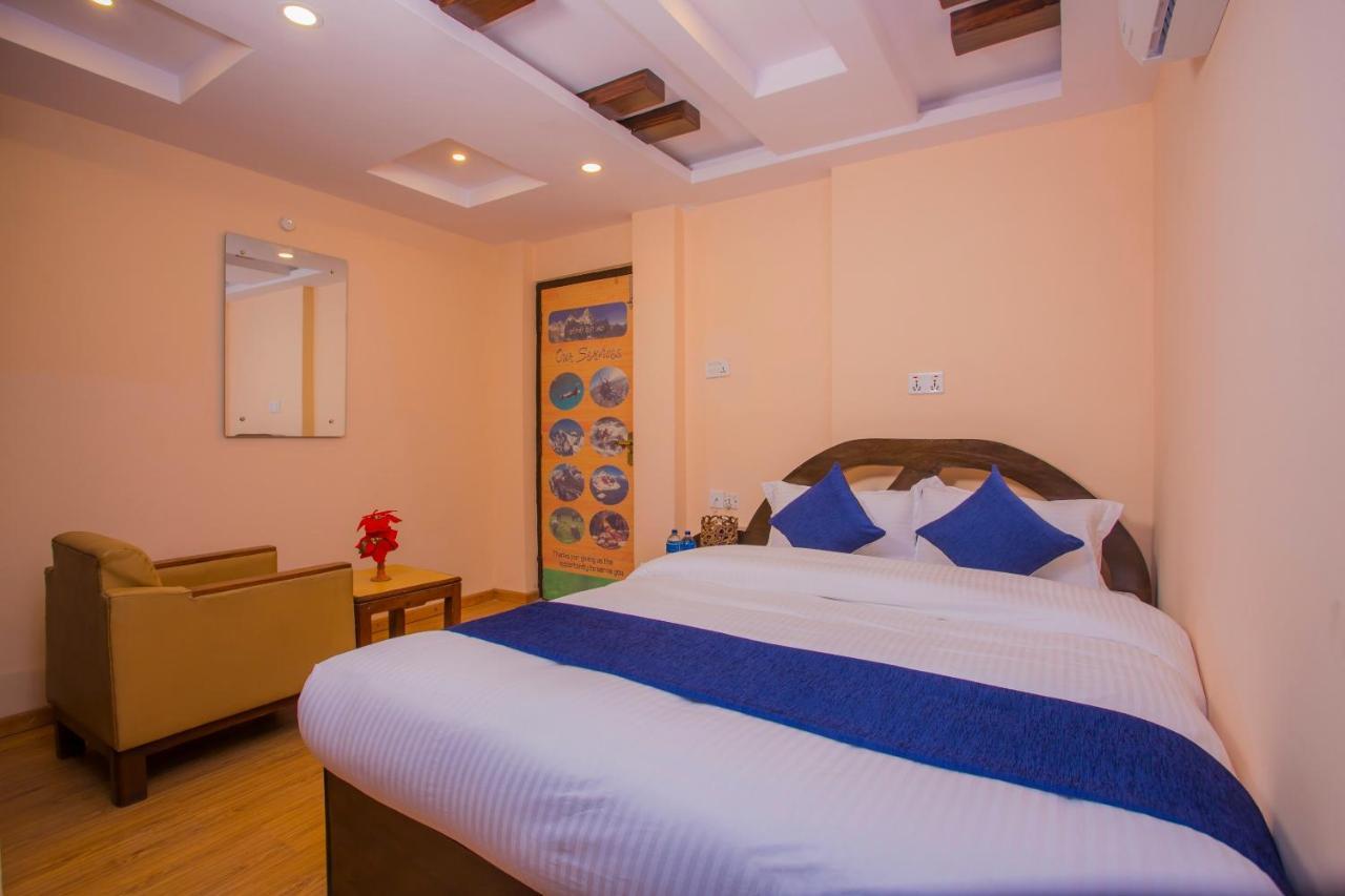 Oyo Hotel Antique Kutty Catmandu Exterior foto