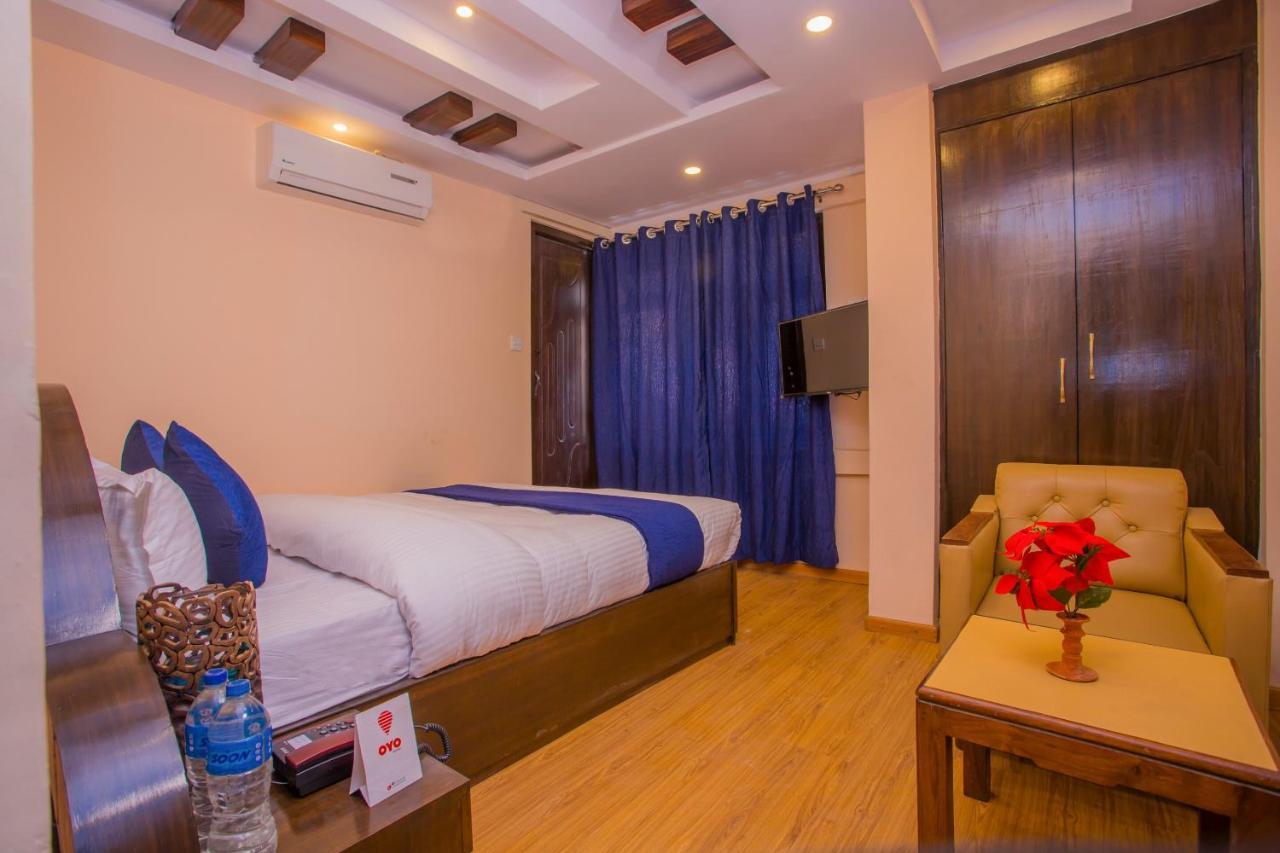 Oyo Hotel Antique Kutty Catmandu Exterior foto